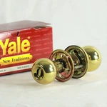 Yale Cirrus 200C Privacy Knob Latchset, Polished Brass US3 2-3/8 Rc HS43202302. Fixed Price $6.00.