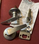 Kwikset Hall Closet Pasillo - Delta Satin Chrome Door Handle New. Fixed Price $27.99.