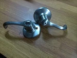 Kwikset Dorian Privacy Satin Nickel 300DNL Door Handle/lever 93001-896. Fixed Price $13.99.