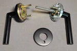 Berlin Modisch Privacy Lever Door Handle Sleek Round Easy To Open Locking. Fixed Price $39.99.