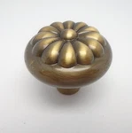 Alno Bella Knob 1.5" Antique English A1452-AE 612O. Fixed Price $5.99.