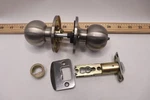 Defiant Saturn Bed/bath Door Knob Stainless Steel 1008 974 367. Fixed Price $7.78.
